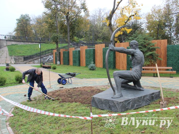 Теперь и в Великих Луках есть что потереть на удачу (ФОТО)