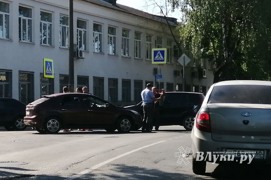 Ещё одно ДТП на Третьей Ударной (ФОТО)