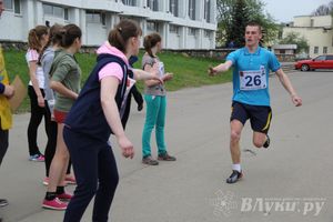 В Великих Луках прошла весенняя городская эстафета (фото)