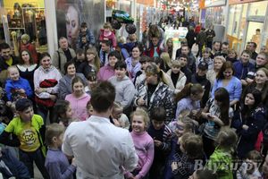 В ТЦ «Апельсин» прошла весенняя ночь распродаж