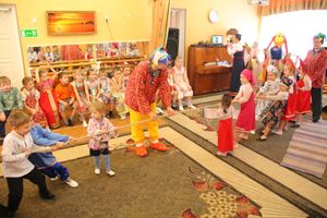 В детских садах Великих Лук отмечают Масленицу (ФОТО)