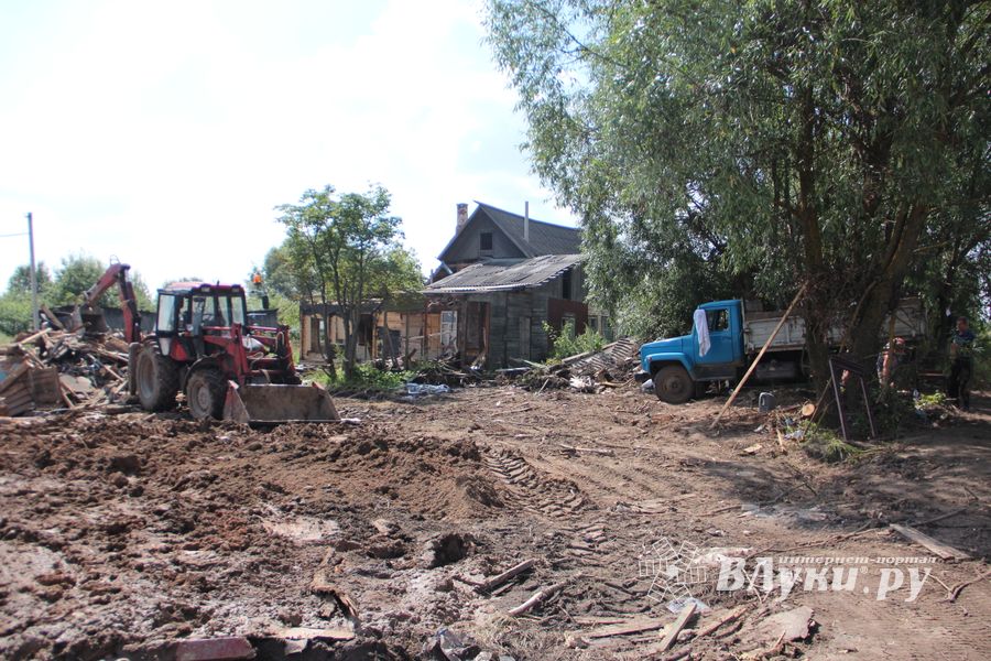 Здесь будет въезд на путепровод (ФОТО)