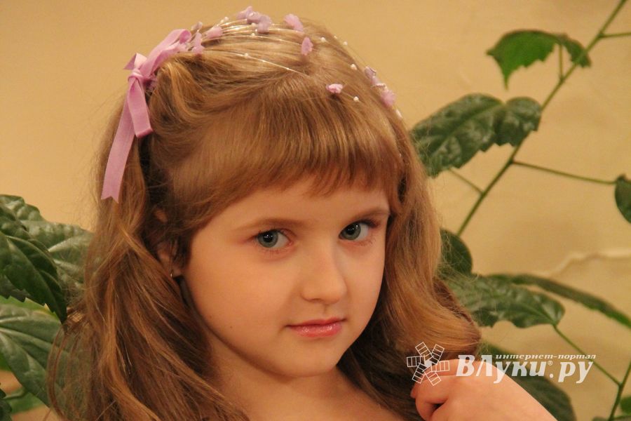 Фотосессия финалисток конкурса «Маленькая красавица Великие Луки 2014»