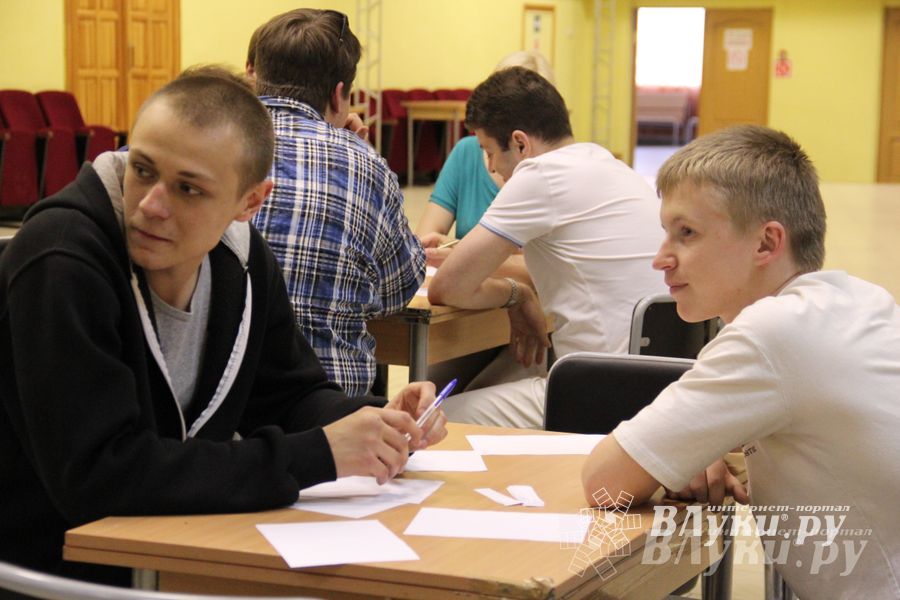 В Великих Луках прошла финальная игра «Что? Где? Когда?» (фото)