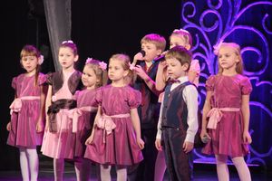 Юные артисты ГДК им. Ленина поздравили мам с праздником (ФОТО)