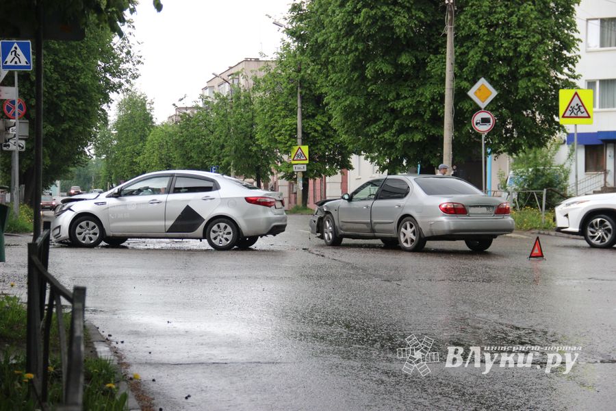 ДТП на проспекте Октябрьском (ФОТО)