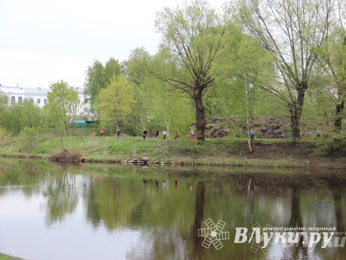 В Великих Луках прошла весенняя городская эстафета (фото)