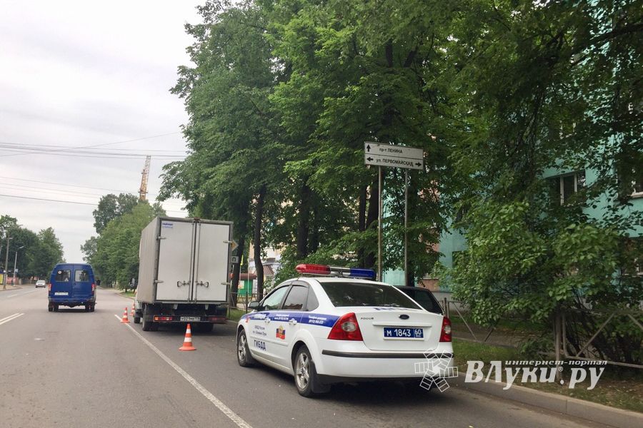 ФОТОФАКТ: ДТП на проспекте Октябрьском