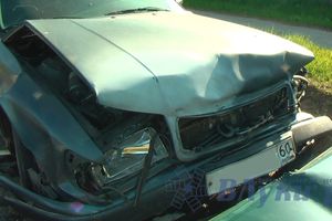 В Великих Луках столкнулись Ауди и ГАЗ