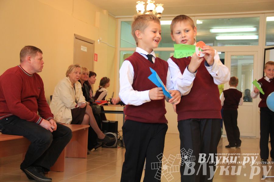 Великолукских лицеистов посвятили в «Маленькие мастера»