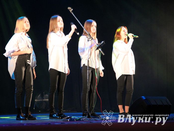 В Великих Луках состоялся финальный концерт медиа проекта «Новые Голоса на Новом Радио» (ФОТО)