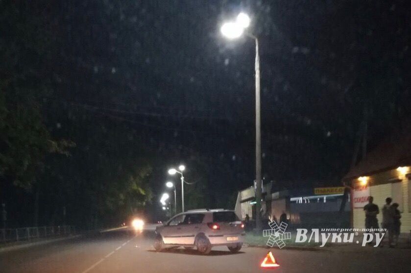 В Великих Луках произошло ДТП (ФОТО)