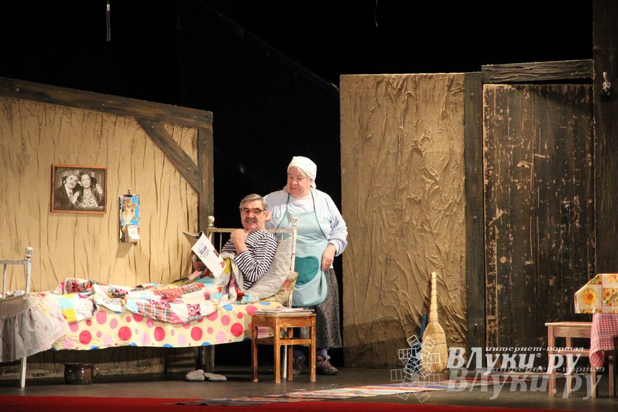 Народные артисты России выступили в Великих Луках (фото)