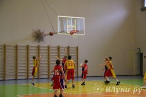 Великолукские баскетболисты стали победителями междугородних соревнований по баскетболу