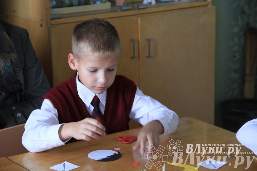 Великолукских лицеистов посвятили в «Маленькие мастера»