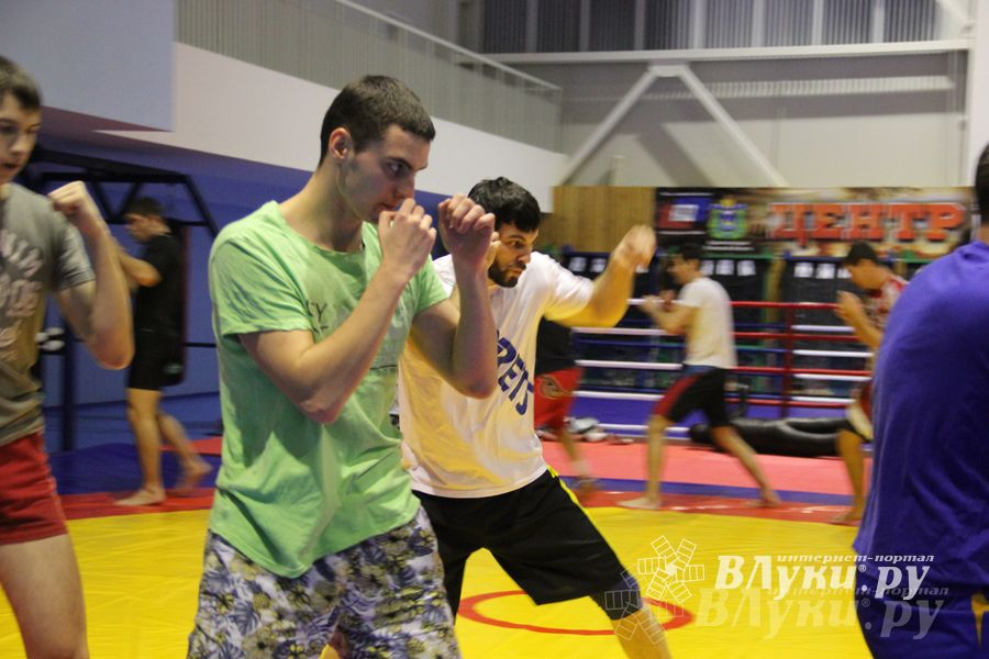 В Великих Луках открылся первый в Псковской области центр ММА