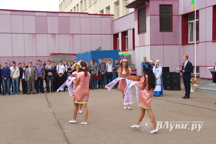 ВГСХА встретила первокурсников пирогами (ФОТО)