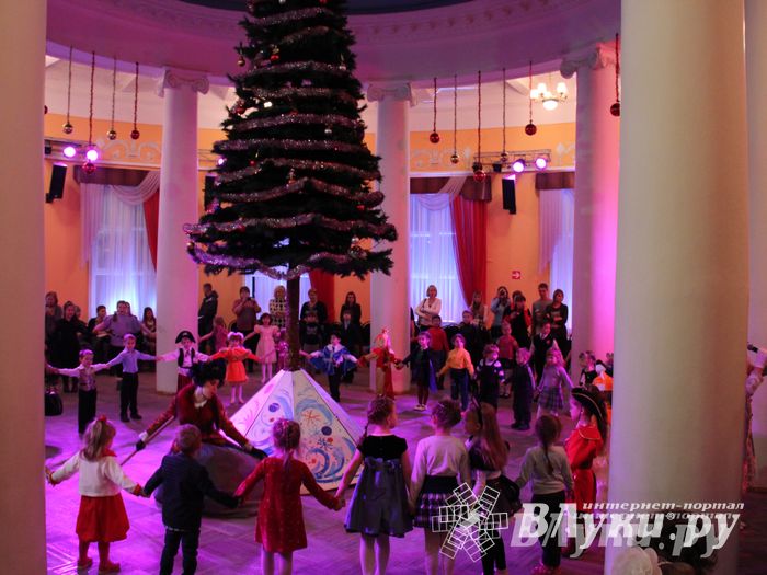 ​В городском ДК им. Ленина состоялась премьера музыкальной сказки «Буратино»