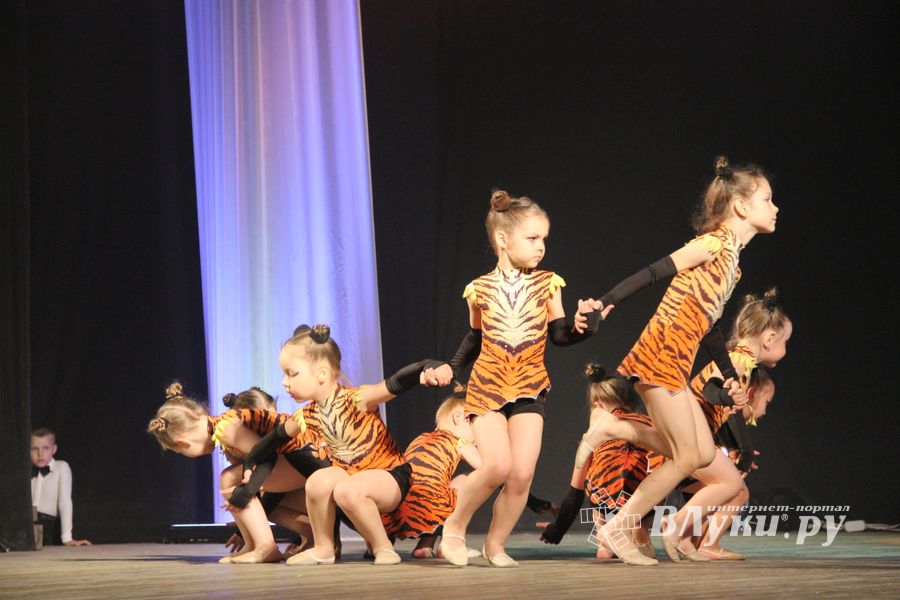 14 мая состоялся концерт хореографического коллектива «Созвездие» - «Бал» (ФОТО)