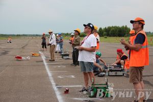 В Великих Луках прошли воздушные бои (фото)
