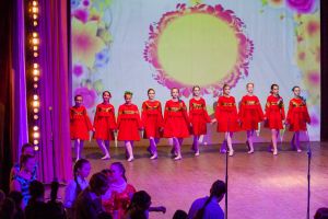 Память десантников 6-ой роты почтили воспитанницы пансиона Министерства обороны (фото)