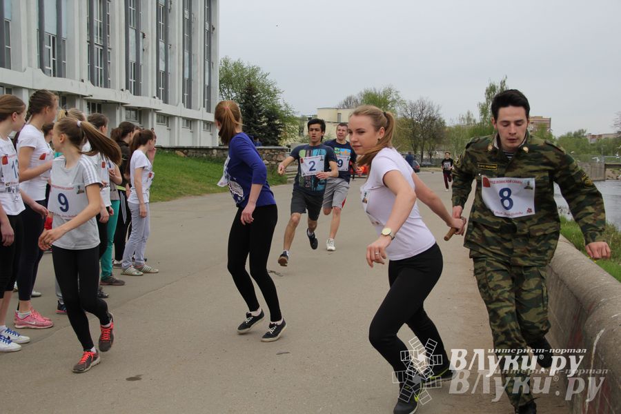 В Великих Луках прошла весенняя городская эстафета (фото)