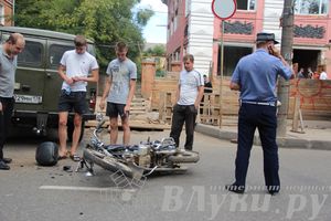 В результате аварии в Великих Луках пострадал мотоциклист (ФОТО) 