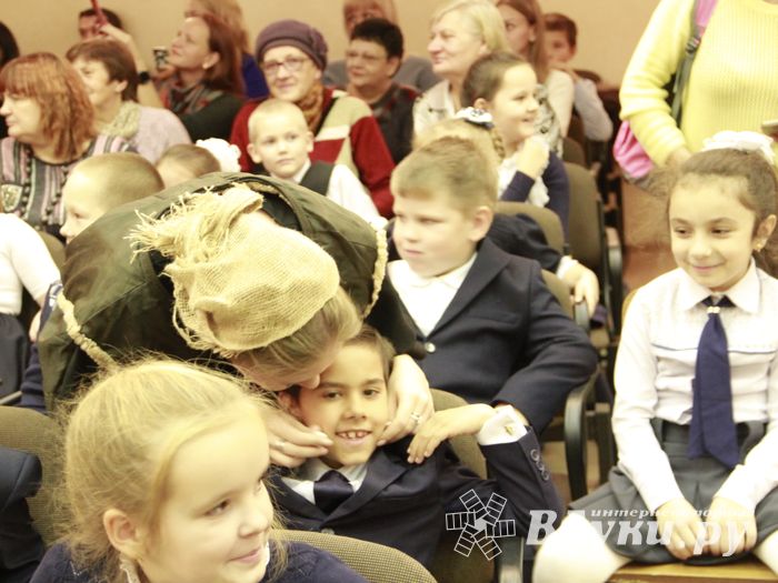 Великолукские первоклассники перевоспитали Бабу-Ягу (ФОТО)