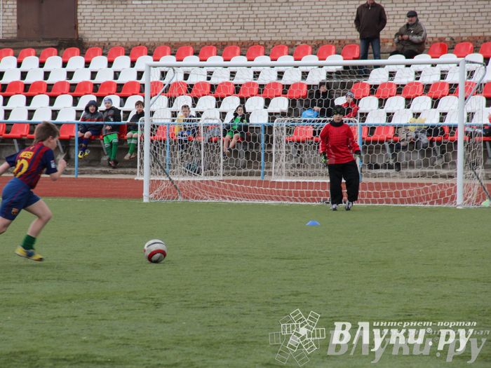 В Великих Луках прошел международный детский турнир по футболу «Наши надежды»