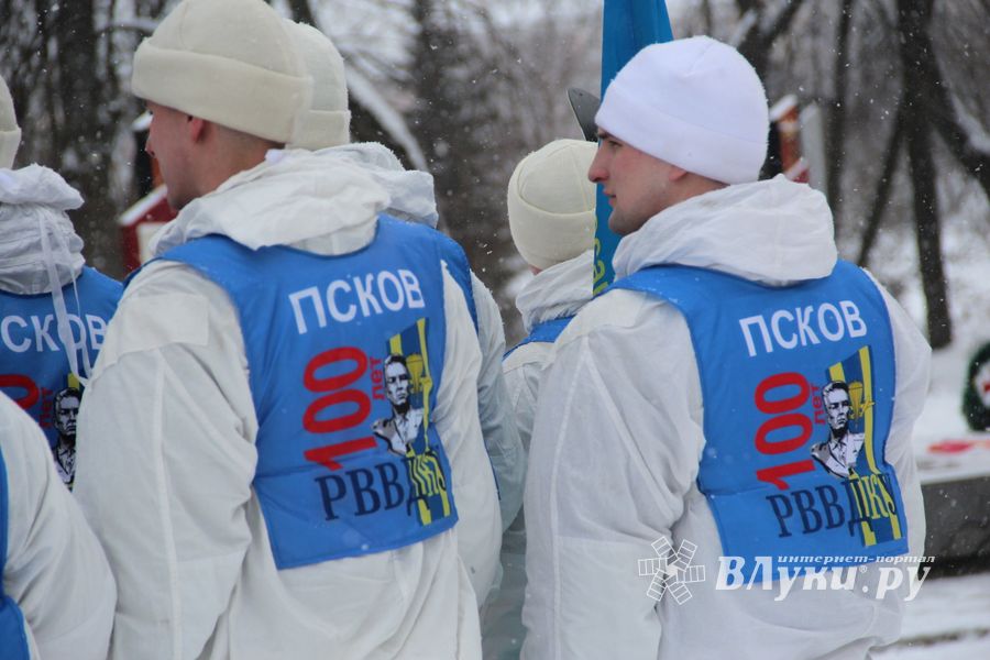 Десантники, участники сверхдальнего лыжного похода, прибыли в Великие Луки (ФОТО)