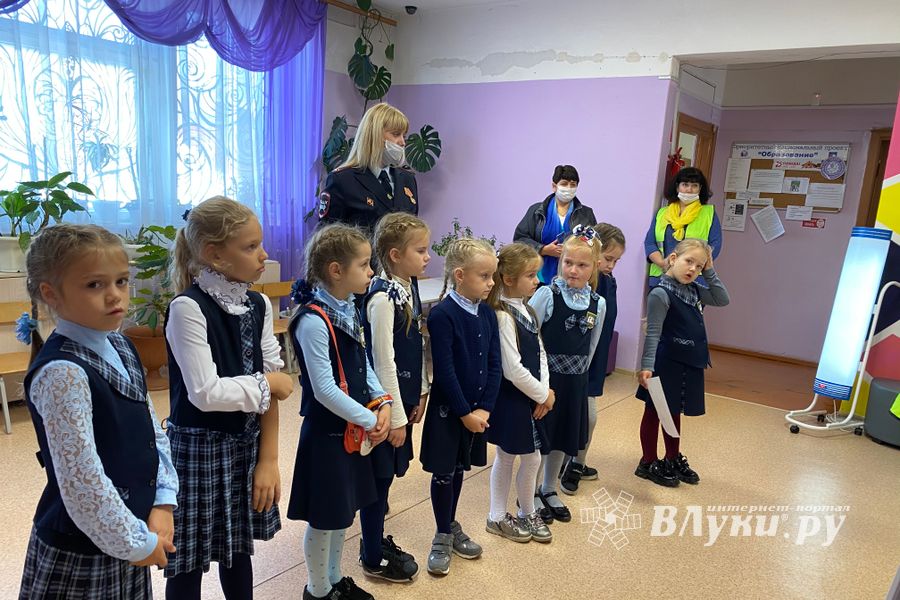 Первоклашек посвятили в пешеходы
