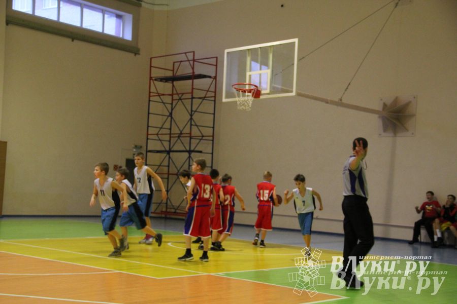 Великолукские баскетболисты стали победителями междугородних соревнований по баскетболу