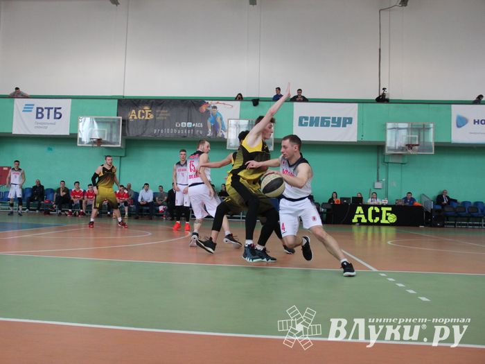 В Великих Луках прошли студенческие игры АСБ Лиги Белова (ФОТО)