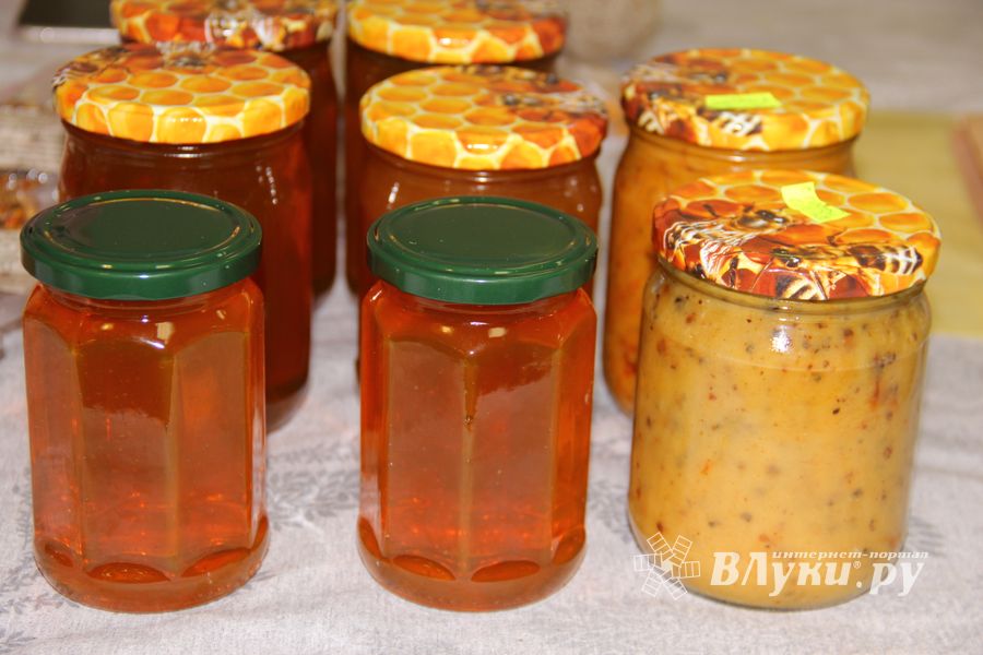 Забота о здоровье и новогодние подарки в одном павильоне (ФОТО)