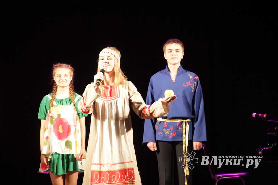 В Великих Луках выбрали «Ученика года» (фото)