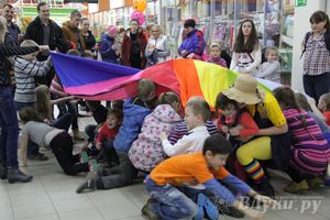 В ТЦ «Апельсин» прошла весенняя ночь распродаж