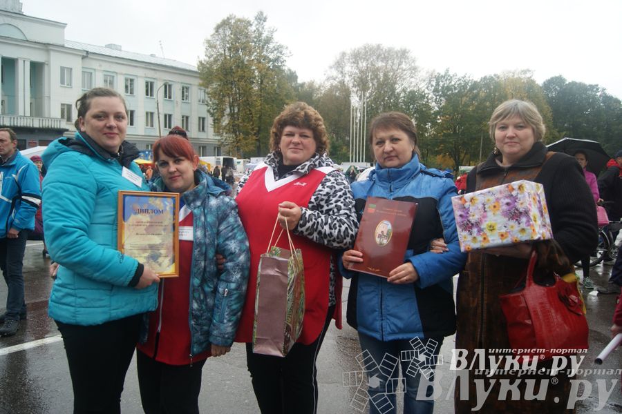 ​Универсальная торговая ярмарка «Осень – 2014» состоялась  в Великих Луках