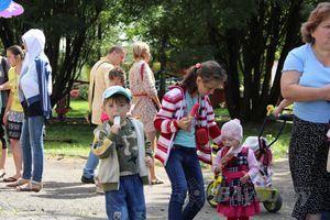 ​В Великих Луках сказочный «Праздник мороженого» подарил радость детям