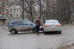 В Великих Луках не разъехались Форд и Рено (фото)