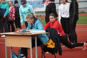 В Великих Луках проходят соревнования «Шиповка юных» (ФОТО)