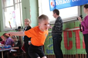 В Великих Луках стартовали спортивные соревнования среди дошколят «Юные олимпионики»