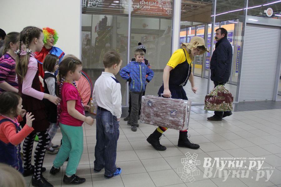 В ТЦ «Апельсин» прошла весенняя ночь распродаж