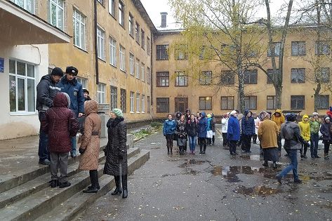 В Великолукской школе – интернате прошла тренировка по эвакуации (ФОТО)