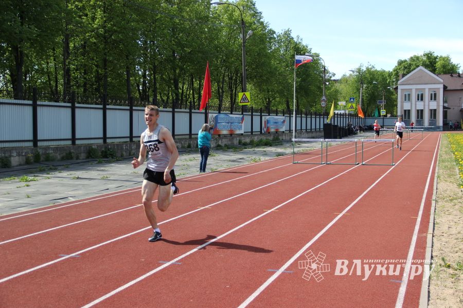 Великие Луки принимают чемпионат области по легкой атлетике (ФОТО)