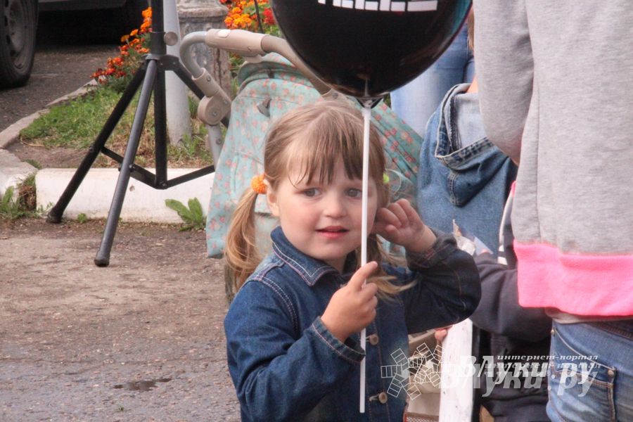 Tele2 поздравила великолучан с Днем рождения любимого города (фото)