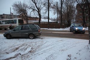 Две легковушки столкнулись на Гагарина (ФОТО)