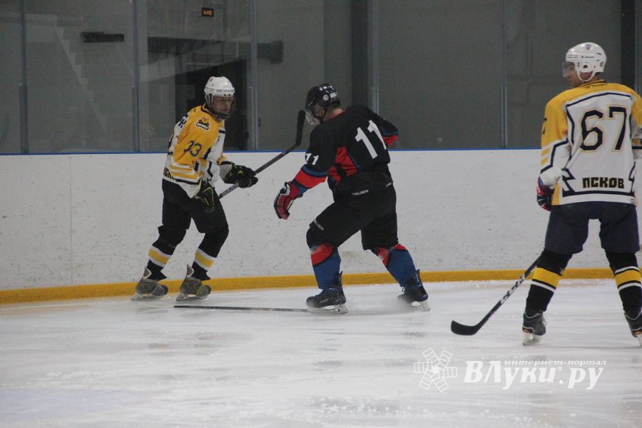 Великолукский «Экспресс» одержал победу в игре с псковскими «Медведями» (ФОТО)