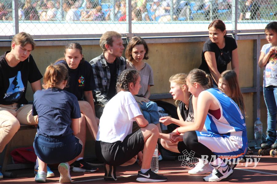 Большой спортивный праздник в Великих Луках (ФОТО)