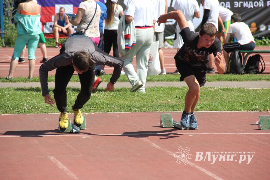 В Великих Луках прошёл Олимпийский День (ФОТО)