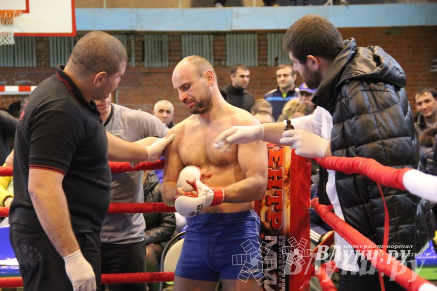 В Великих Луках прошел межрегиональный Открытый Кубок по смешанному боевому единоборству (фото)